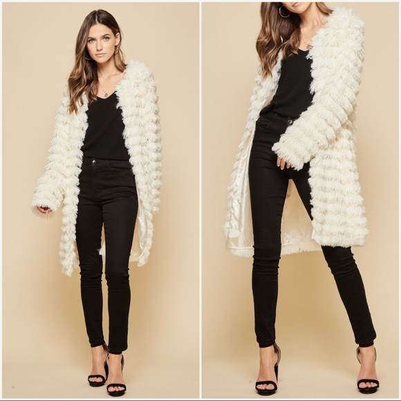 Store Closing - Last 2‼️ Ivory Faux Fur Jacket - Picture 2 of 8